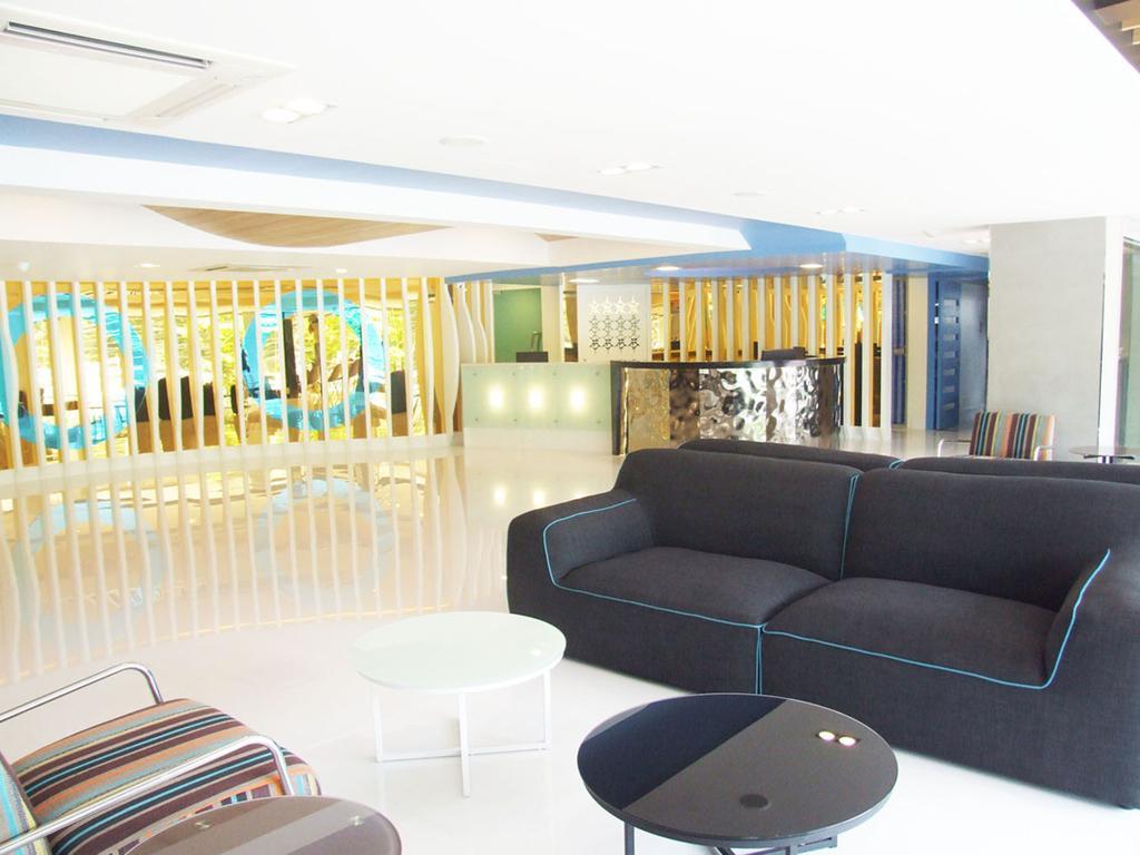 Grand Tower Inn Sathorn Hotel Бангкок Экстерьер фото